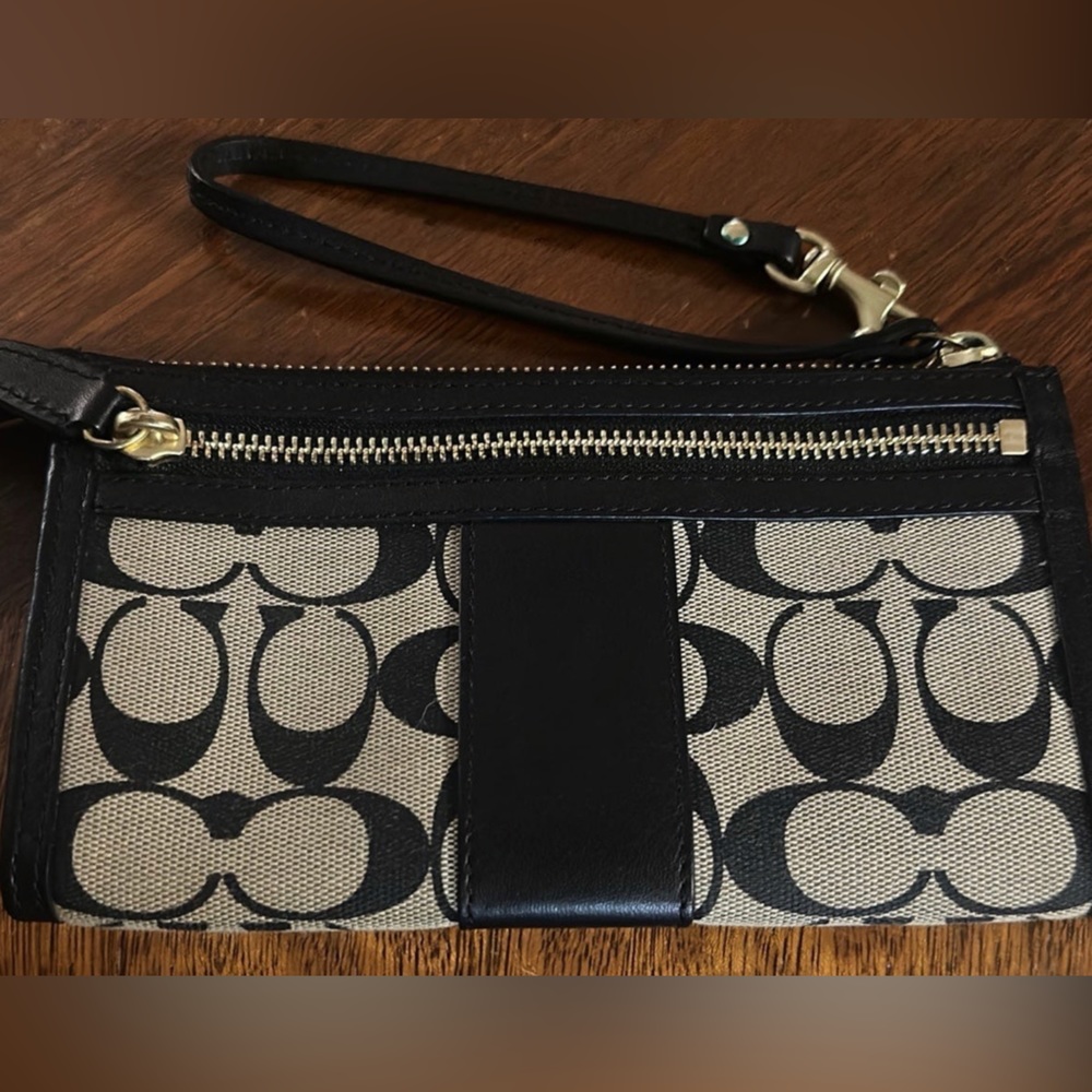 Coach Signature Wallet